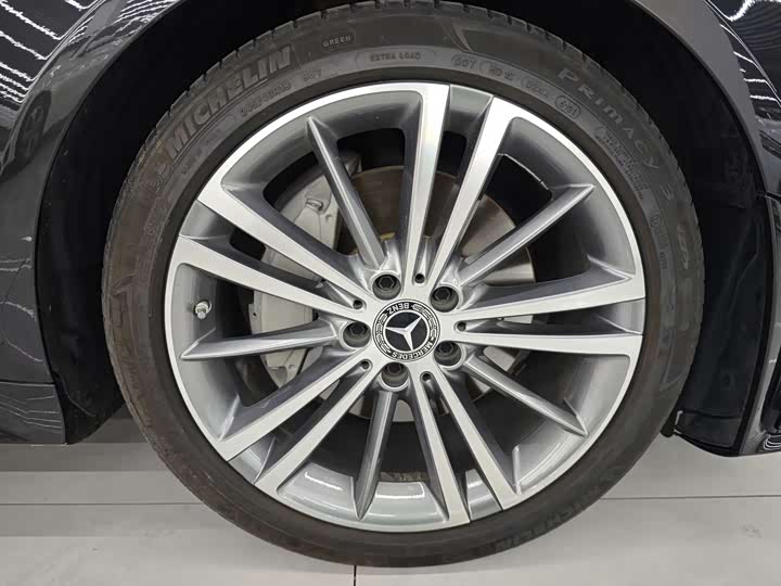 Фото 16 - Mercedes-Benz CLS-Class