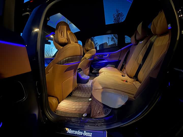 Фото 6 - Mercedes-Benz E-Class