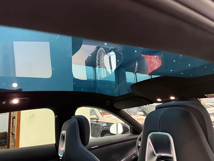 Фото 11 - Xiaomi YU7