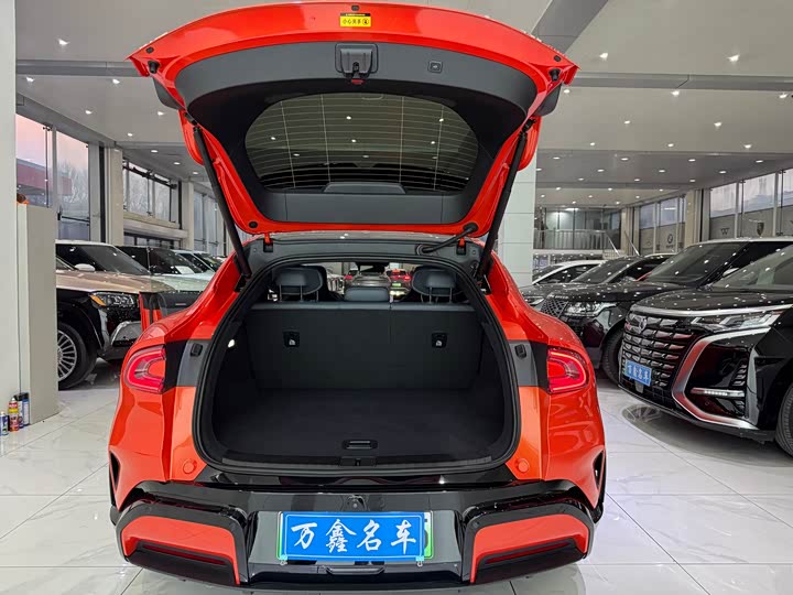 Фото 21 - Xiaomi YU7