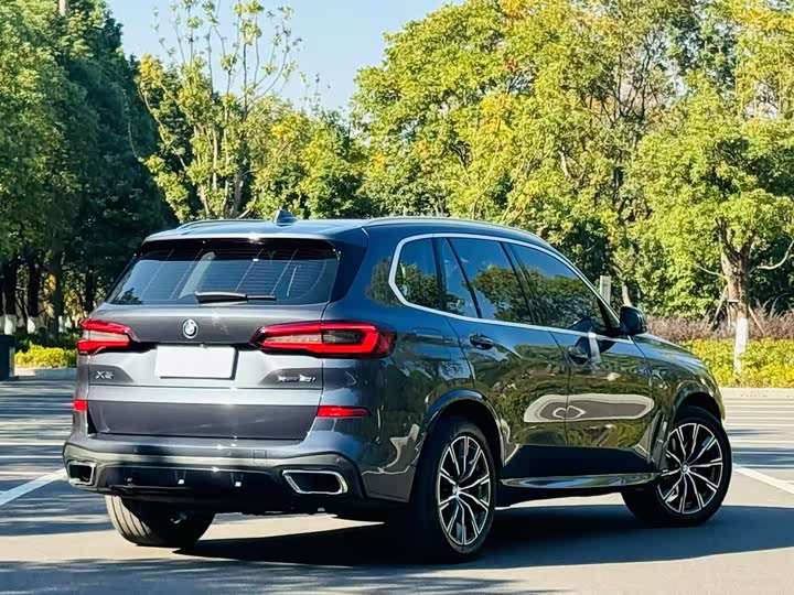 Фото 10 - BMW X5