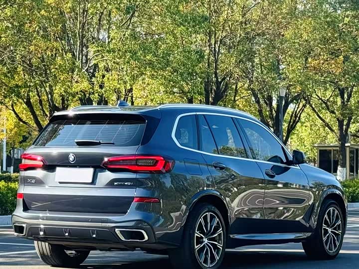 Фото 14 - BMW X5