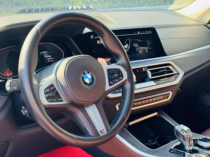 Фото 19 - BMW X5