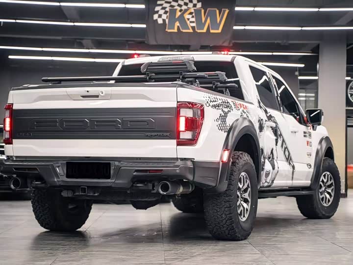 Фото 9 - Ford F-150 Raptor
