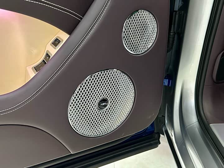 Фото 8 - Bentley Bentayga