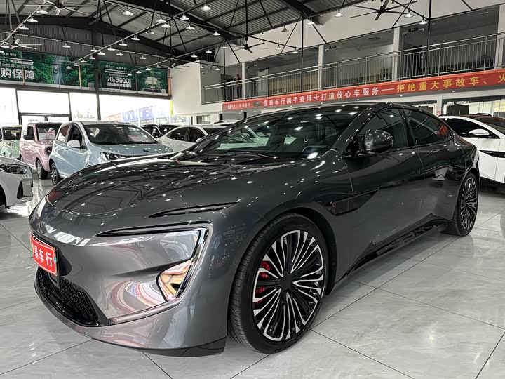 Фото 1 - Avatr 12