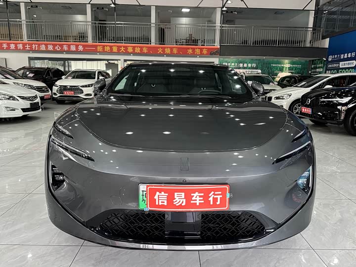 Фото 2 - Avatr 12