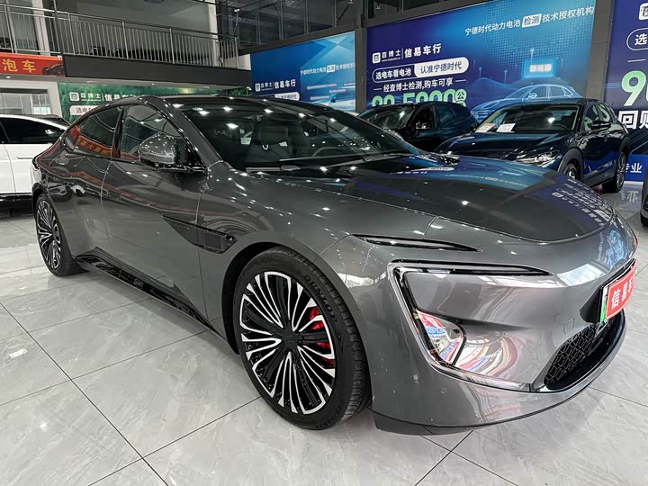 Фото 3 - Avatr 12