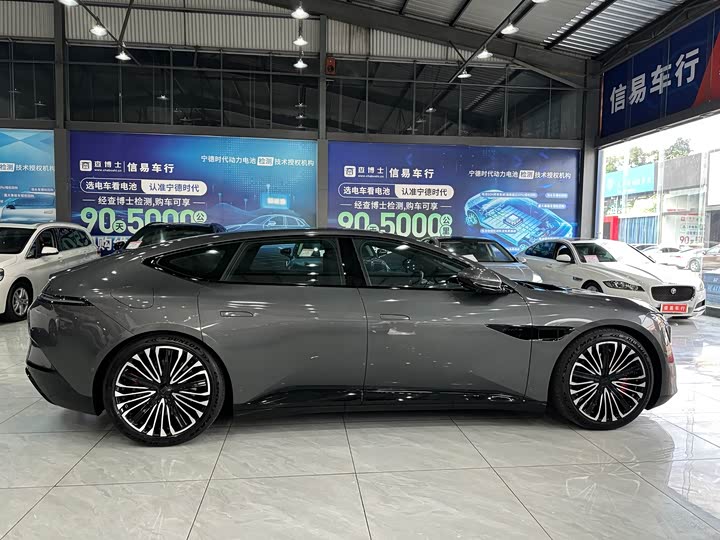 Фото 4 - Avatr 12