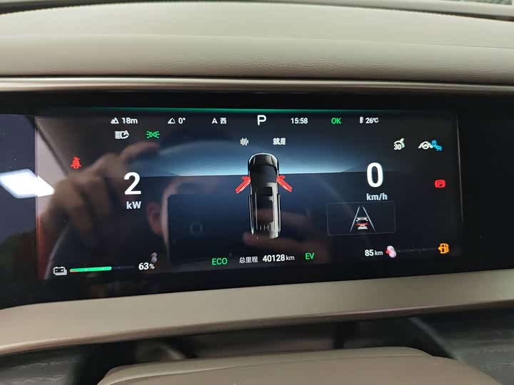 Фото 4 - Denza D9