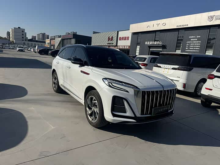 Фото 3 - Hongqi HS3 Hybrid