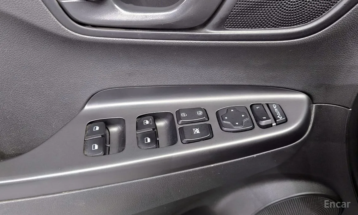 Фото 14 - Hyundai Kona