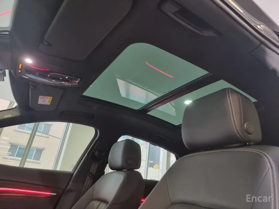 Фото 20 - Audi Q8 e-tron