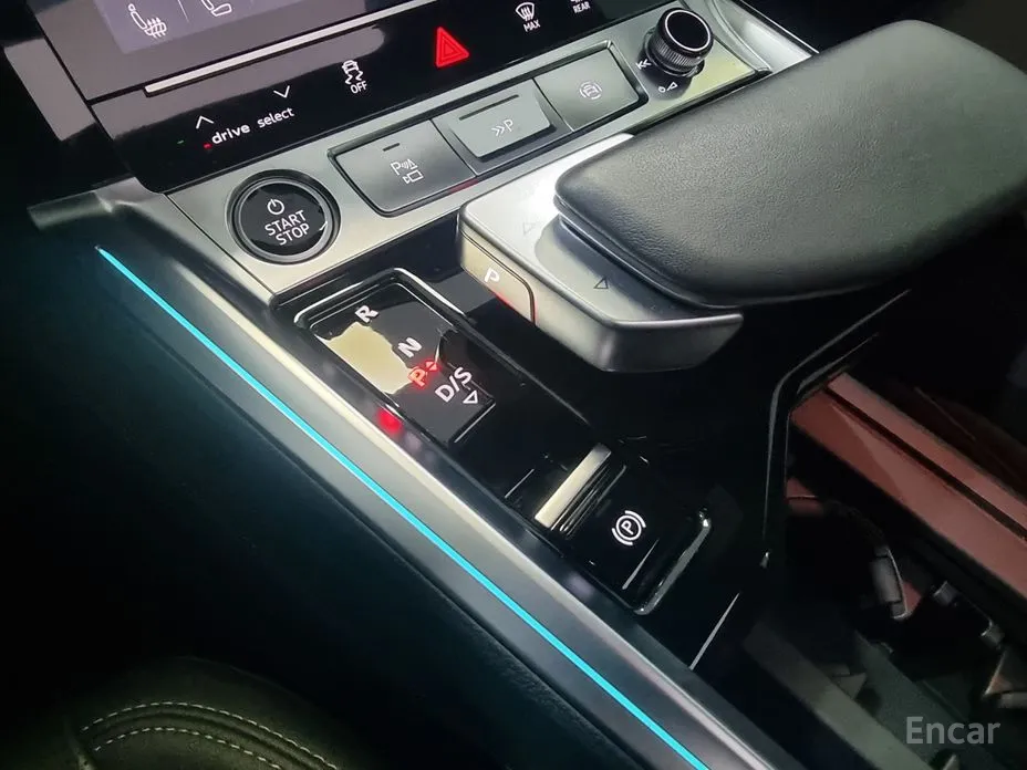 Фото 9 - Audi Q8 e-tron