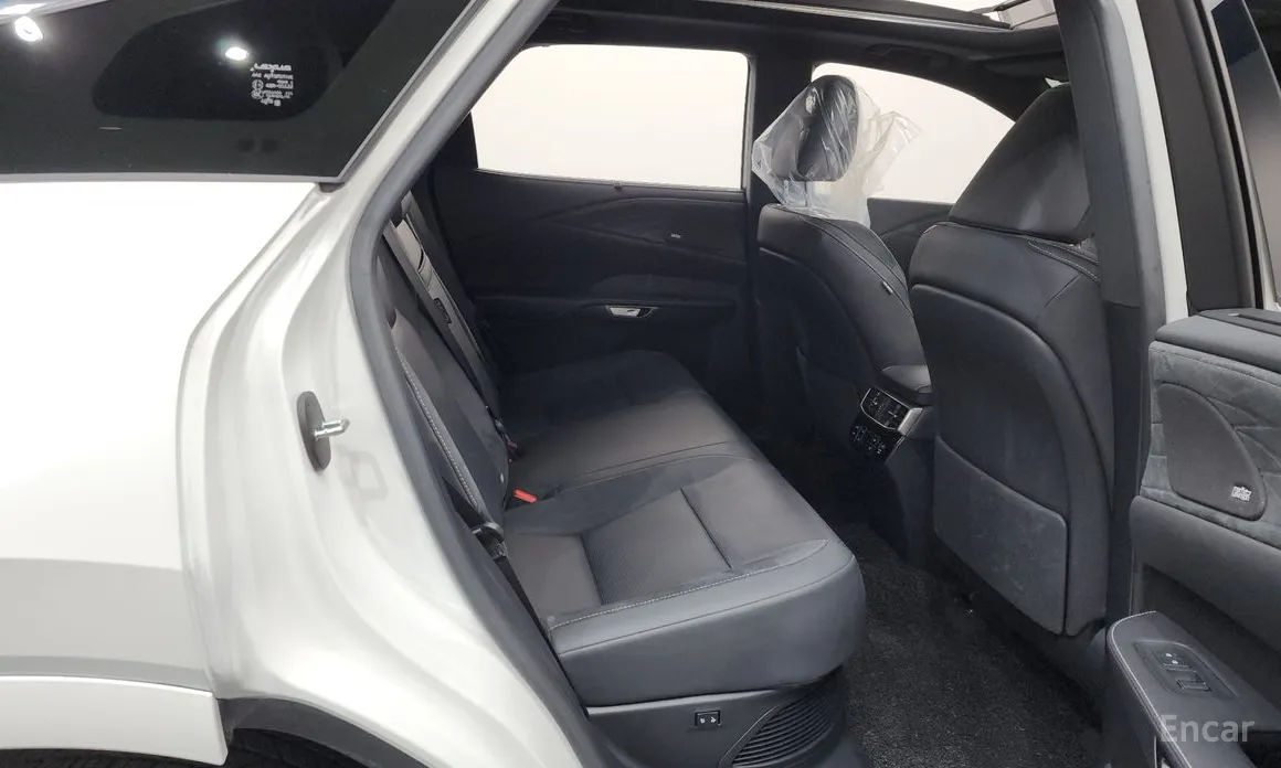 Фото 12 - Lexus RX