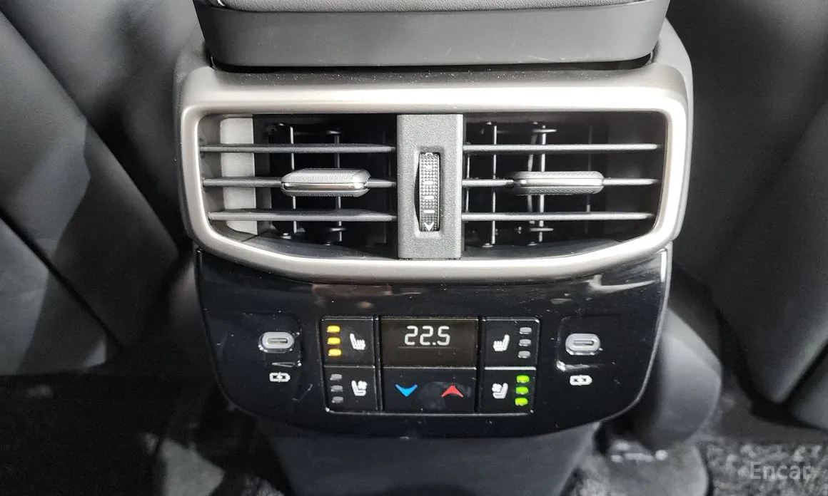 Фото 19 - Lexus RX