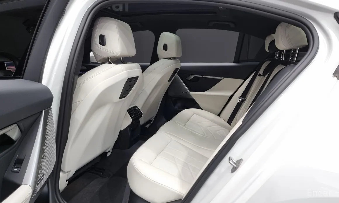 Фото 12 - BMW 5 Series