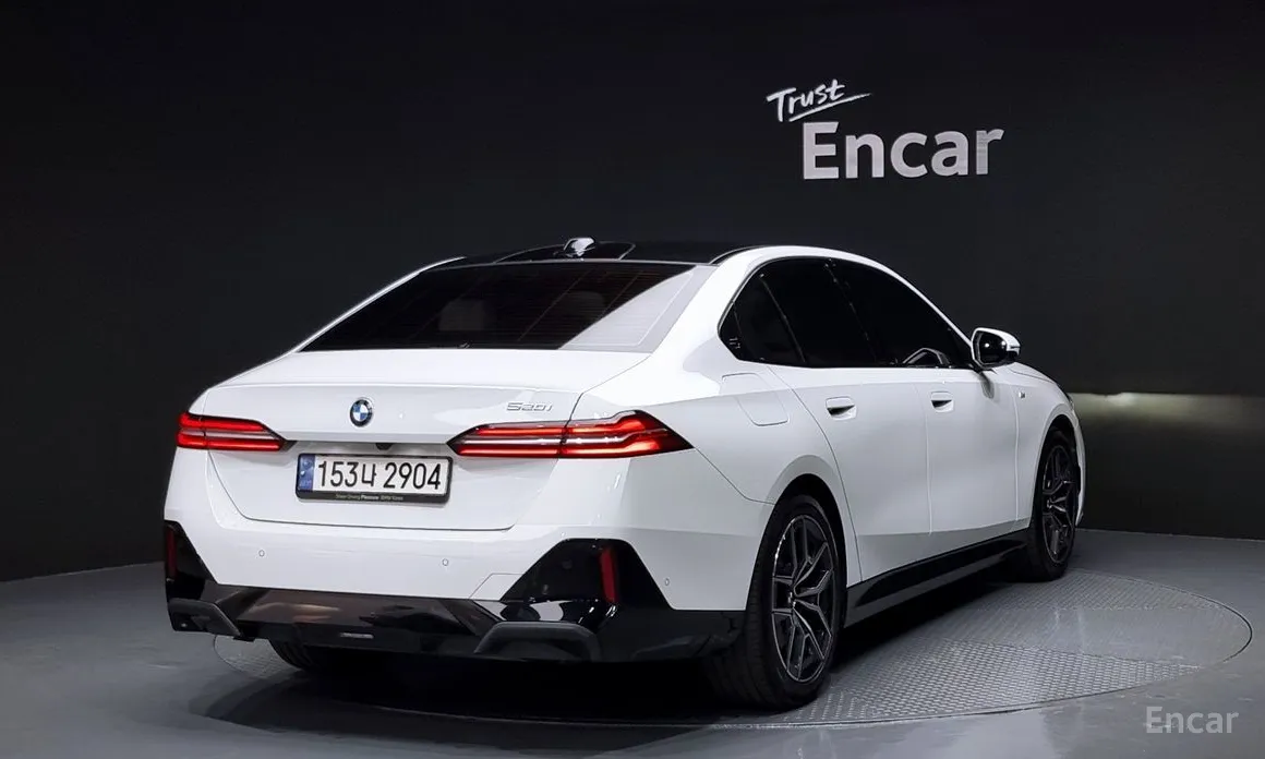 Фото 2 - BMW 5 Series