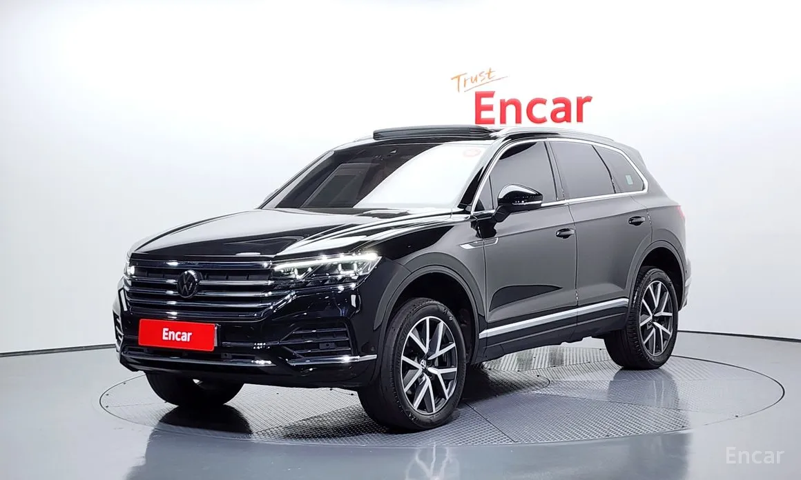 Фото 1 - Volkswagen Touareg