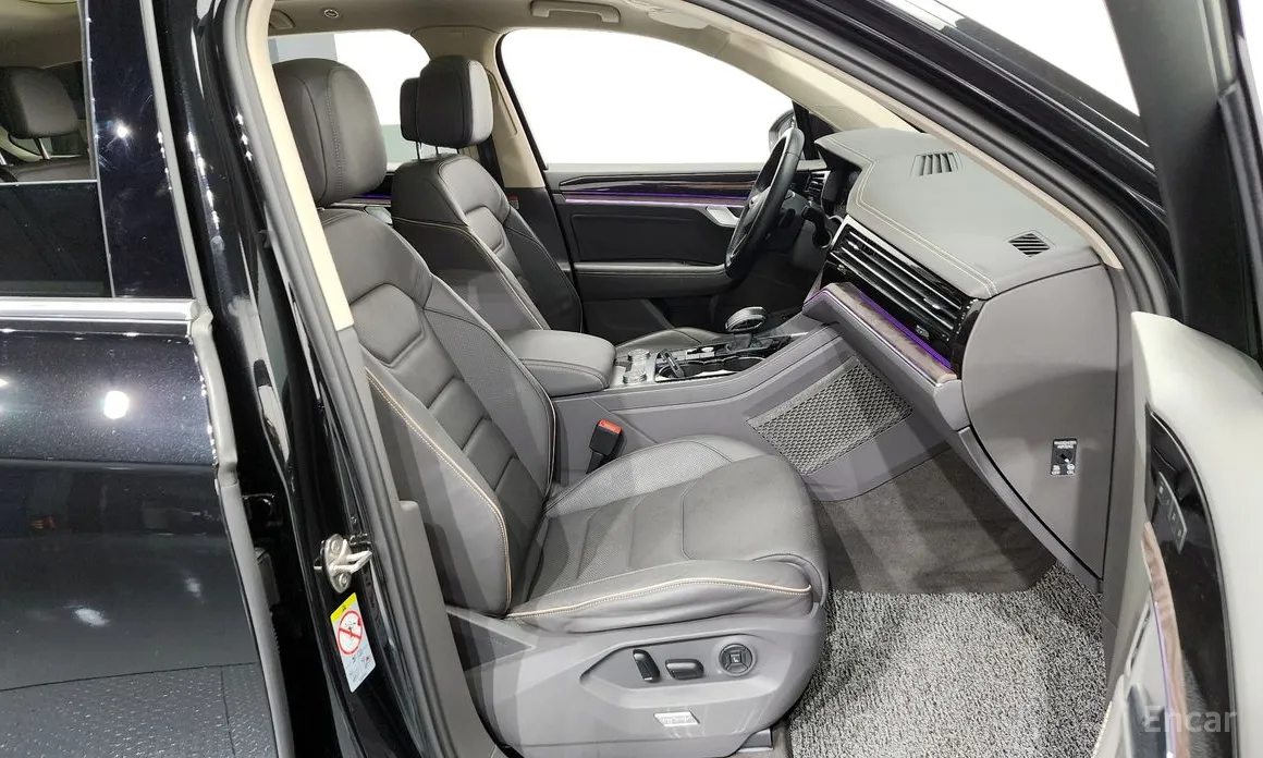 Фото 11 - Volkswagen Touareg