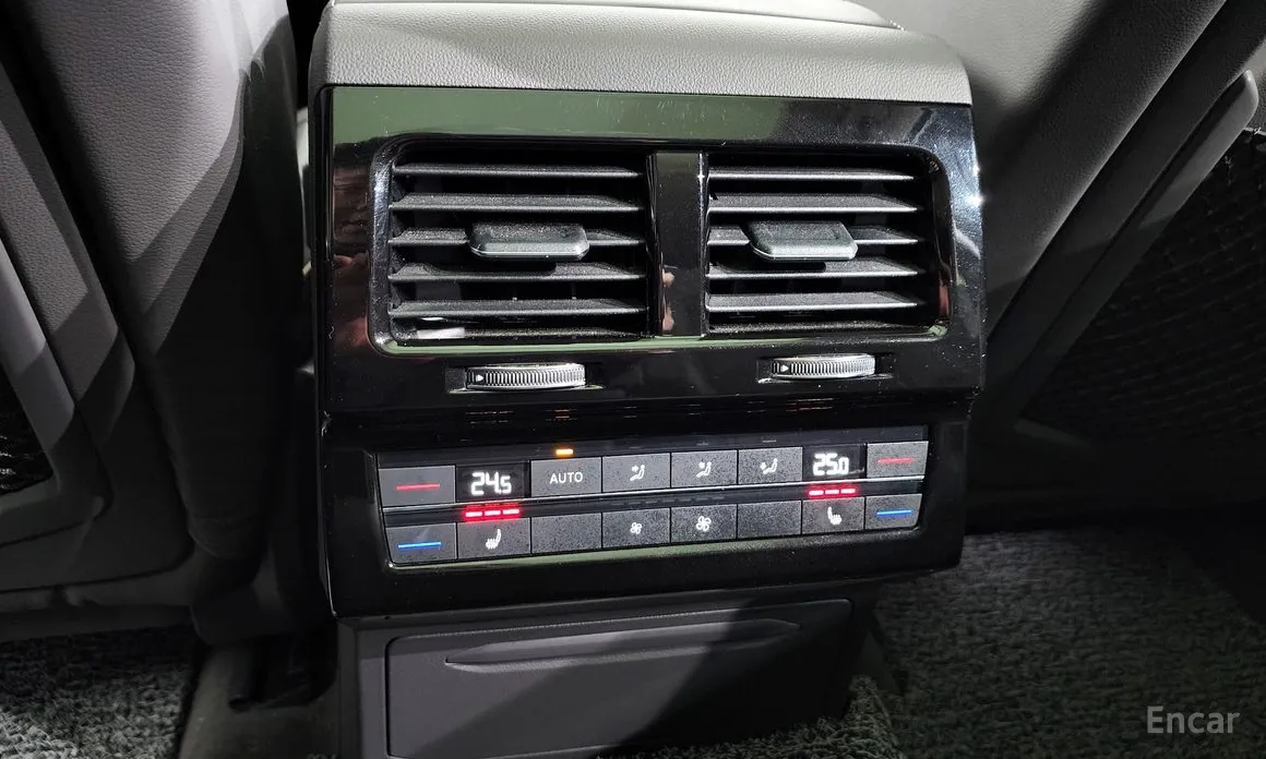 Фото 18 - Volkswagen Touareg