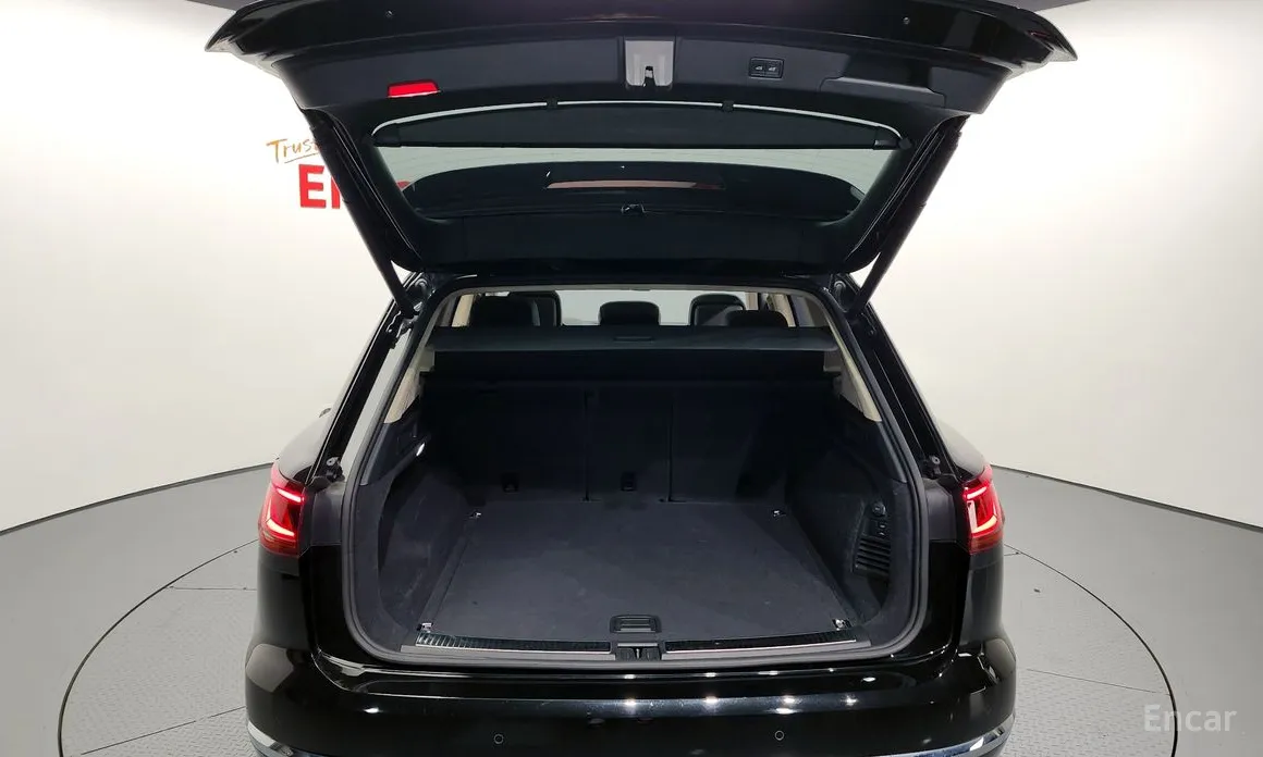 Фото 20 - Volkswagen Touareg