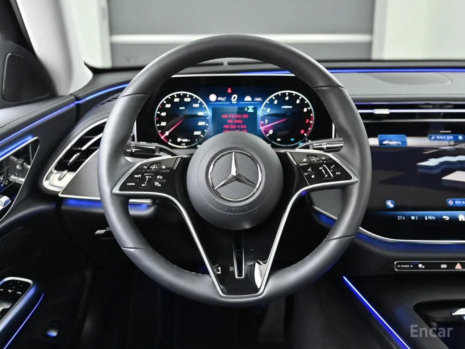 Фото 13 - Mercedes-Benz E-Class