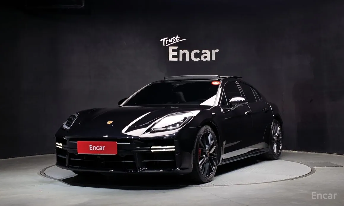 Фото 1 - Porsche Panamera