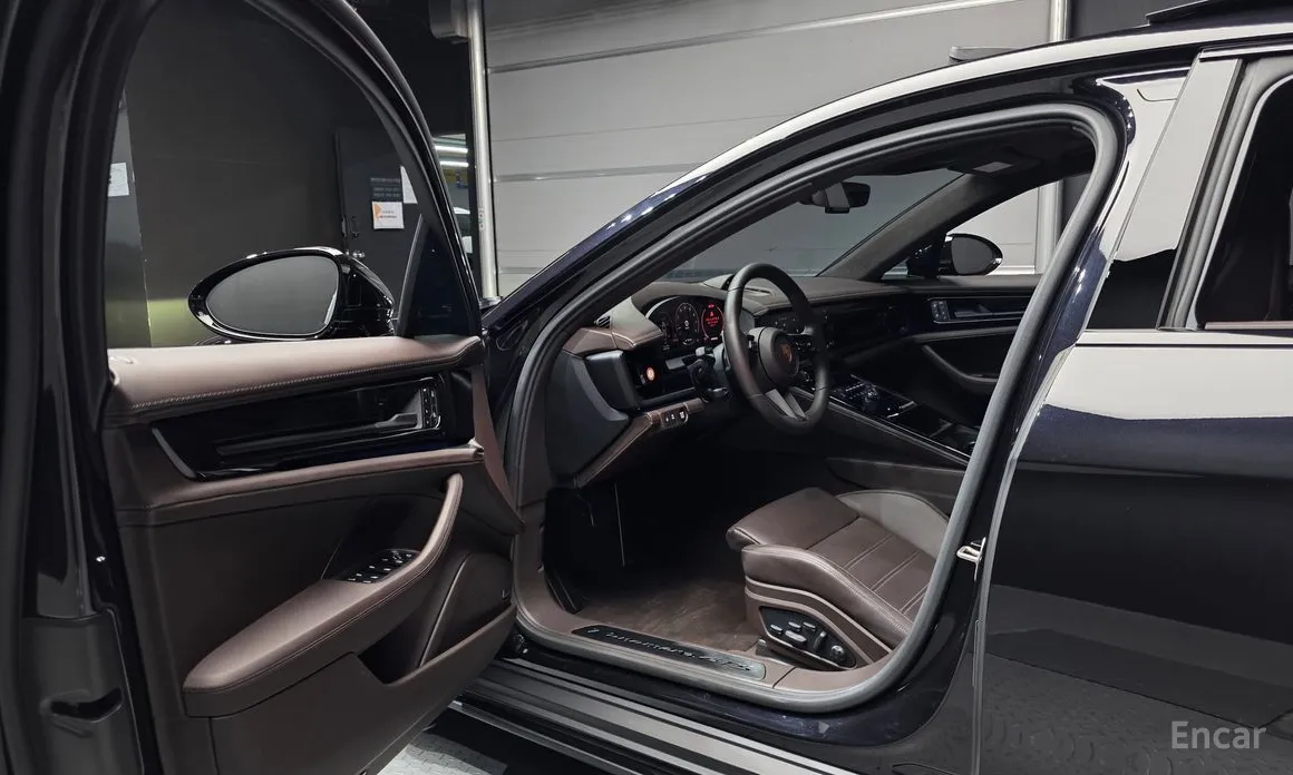 Фото 11 - Porsche Panamera