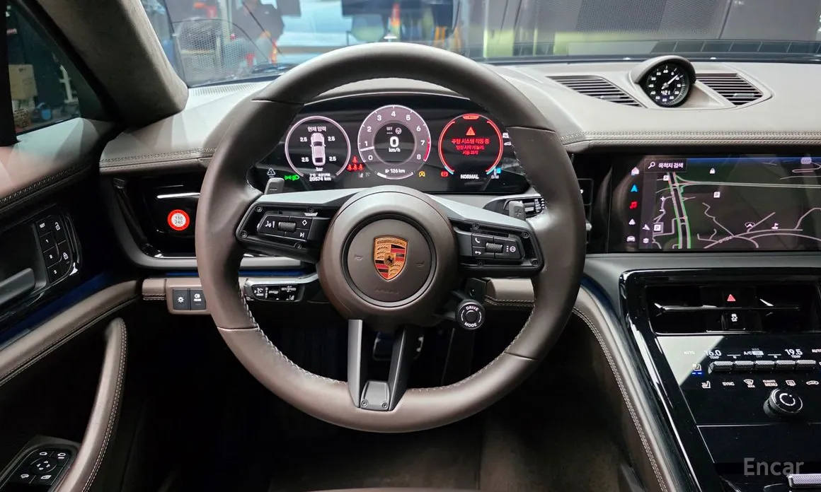 Фото 13 - Porsche Panamera