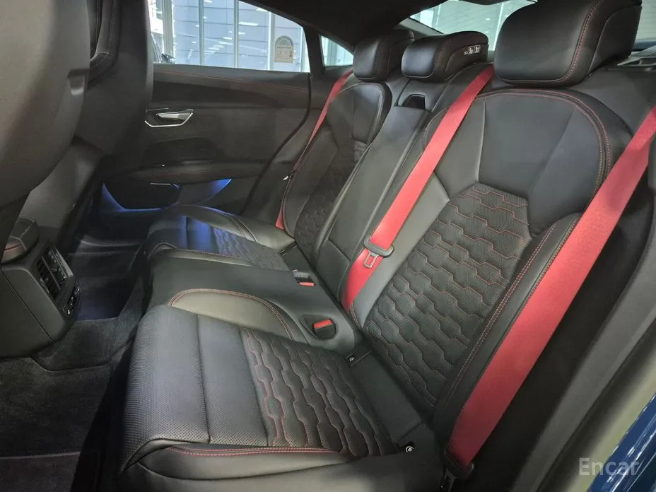 Фото 17 - Audi RS e-tron GT