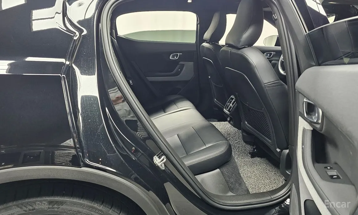 Фото 12 - Polestar 2