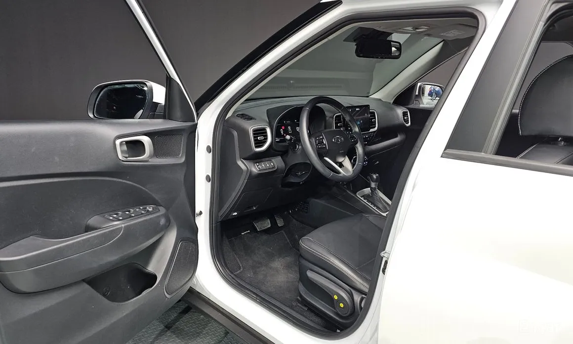 Фото 10 - Hyundai Venue