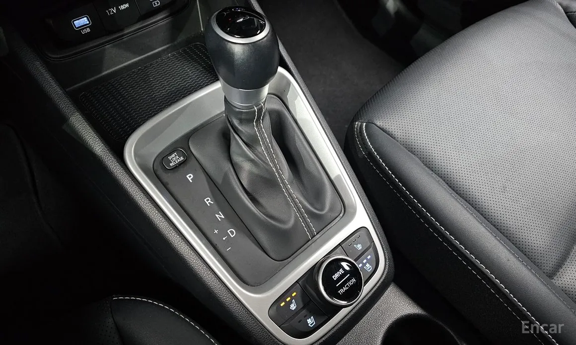 Фото 9 - Hyundai Venue