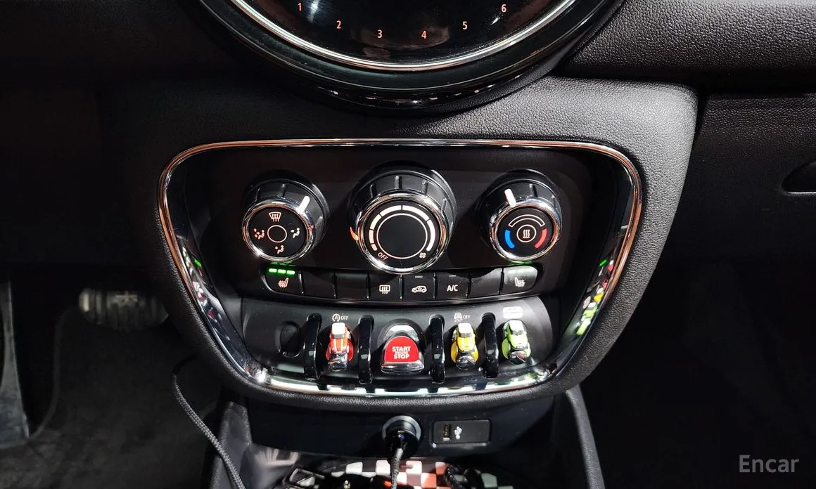 Фото 15 - Mini Clubman