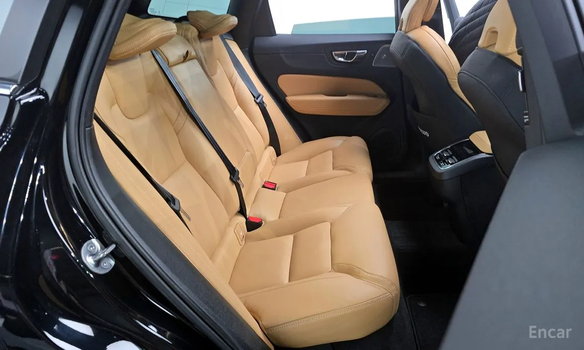 Фото 12 - Volvo XC60