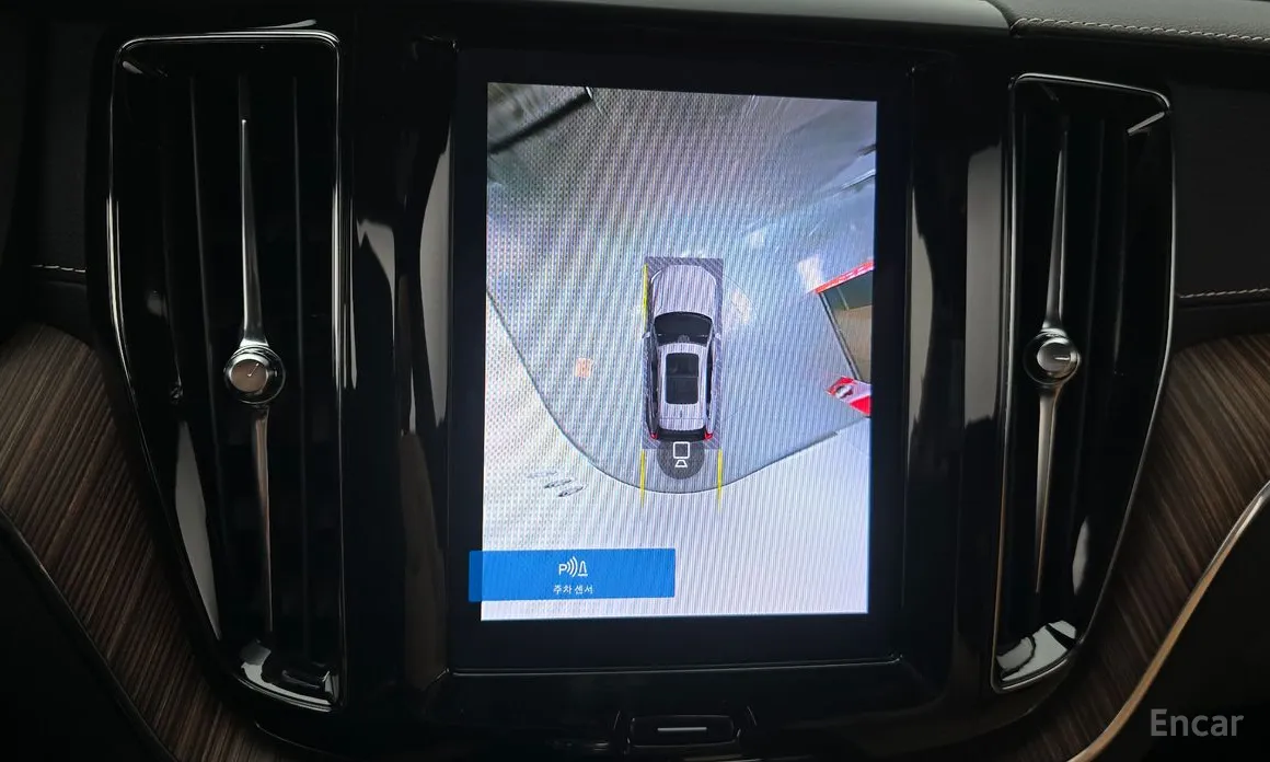 Фото 16 - Volvo XC60