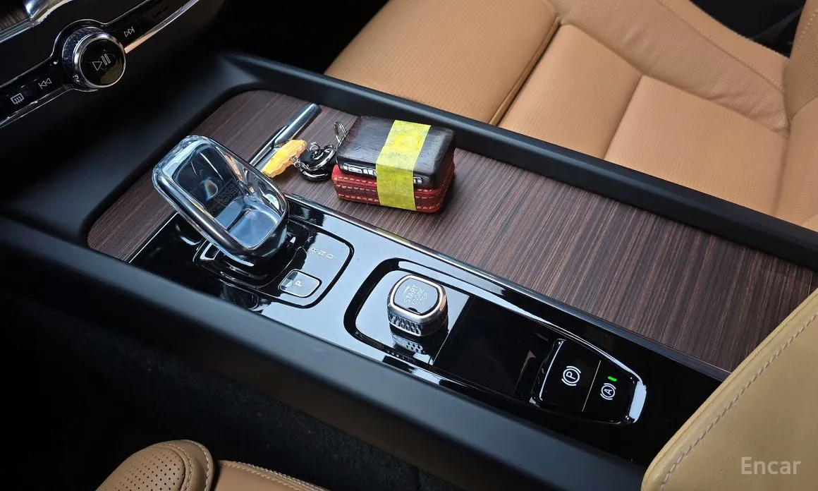 Фото 9 - Volvo XC60