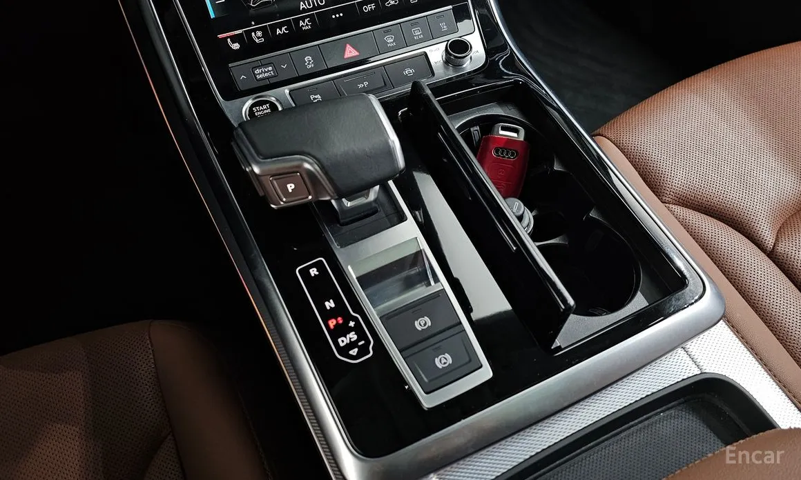 Фото 9 - Audi Q7