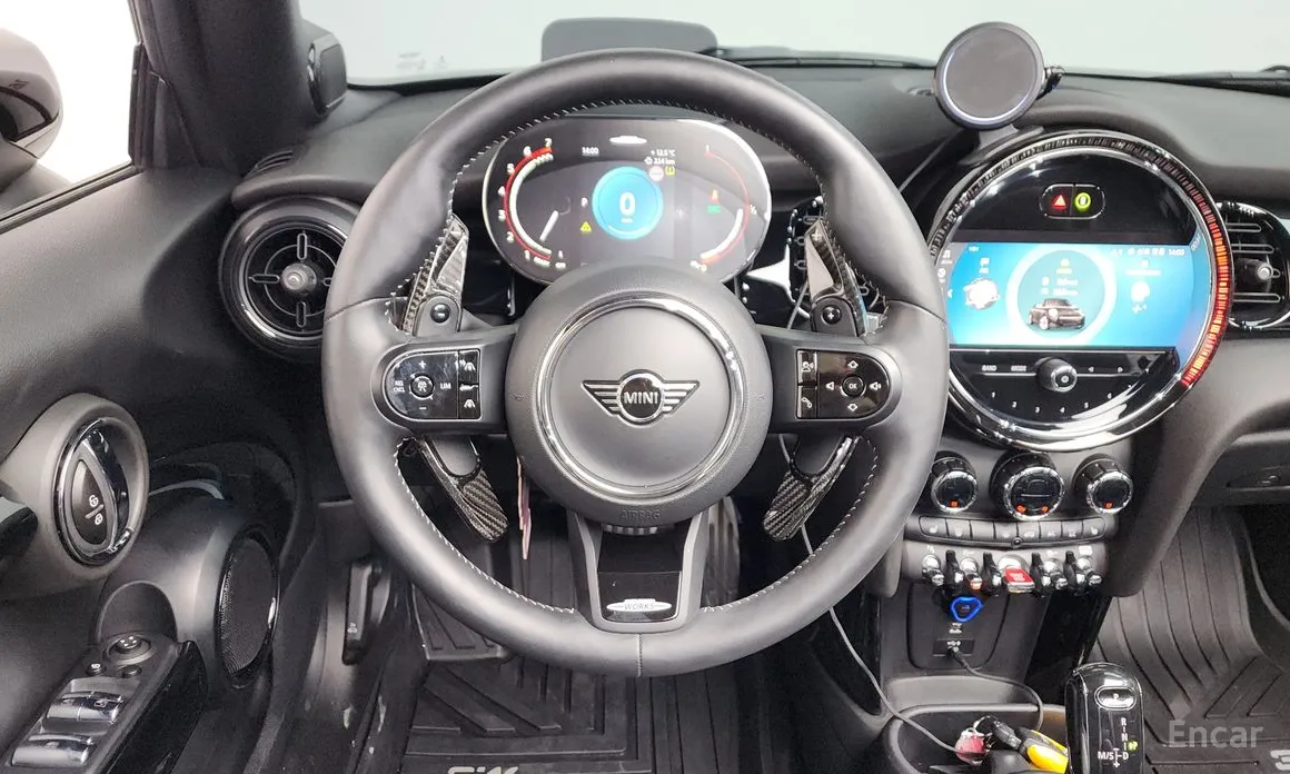 Фото 13 - Mini Cooper Convertible