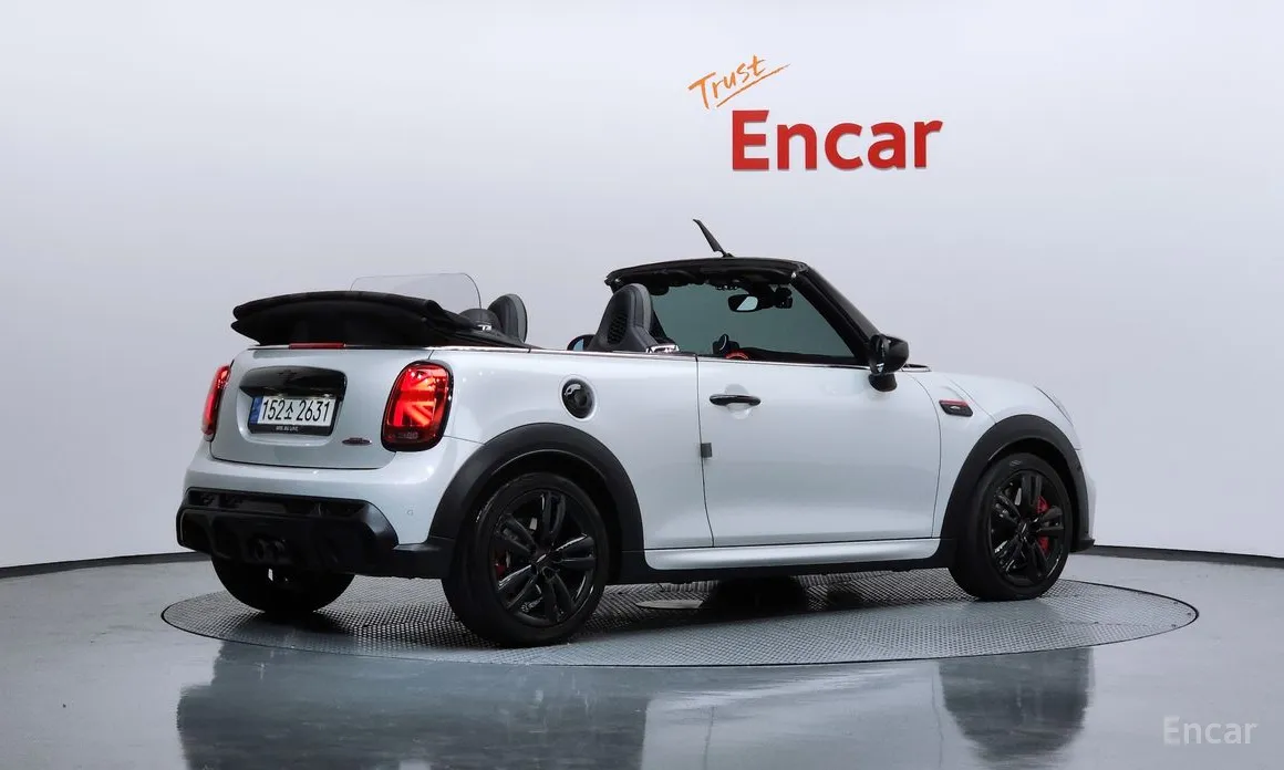 Фото 2 - Mini Cooper Convertible