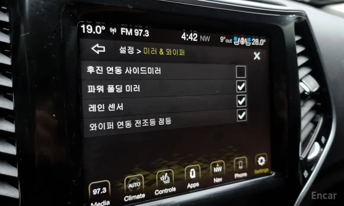 Фото 19 - Jeep Cherokee