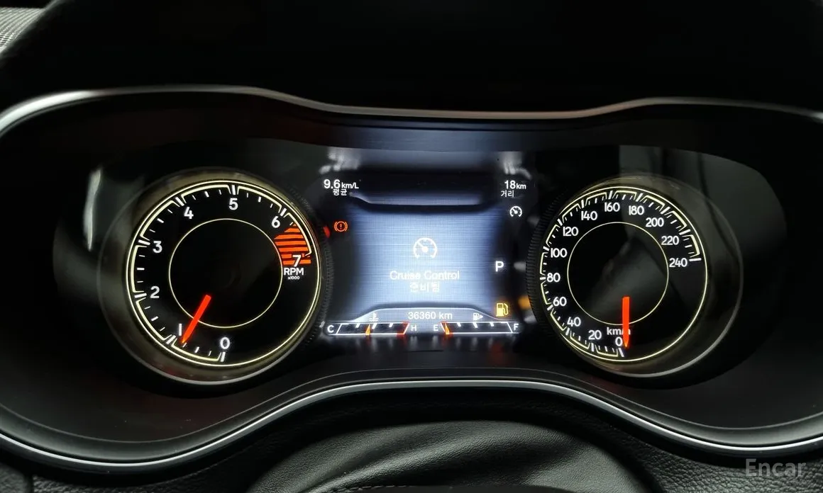 Фото 8 - Jeep Cherokee