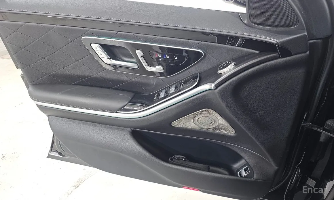 Фото 14 - Mercedes-Benz S-Class