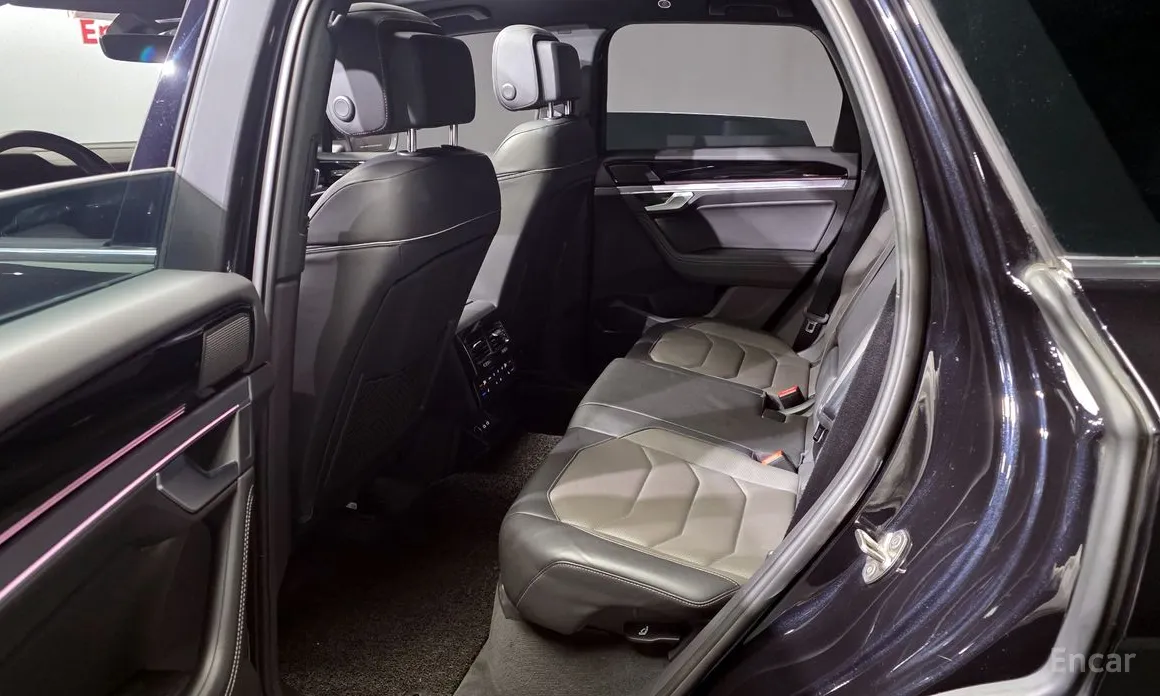 Фото 11 - Volkswagen Touareg