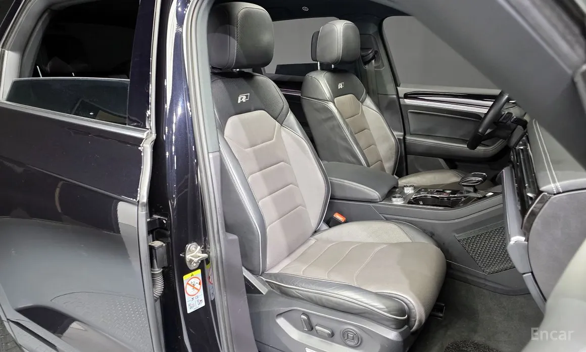 Фото 12 - Volkswagen Touareg