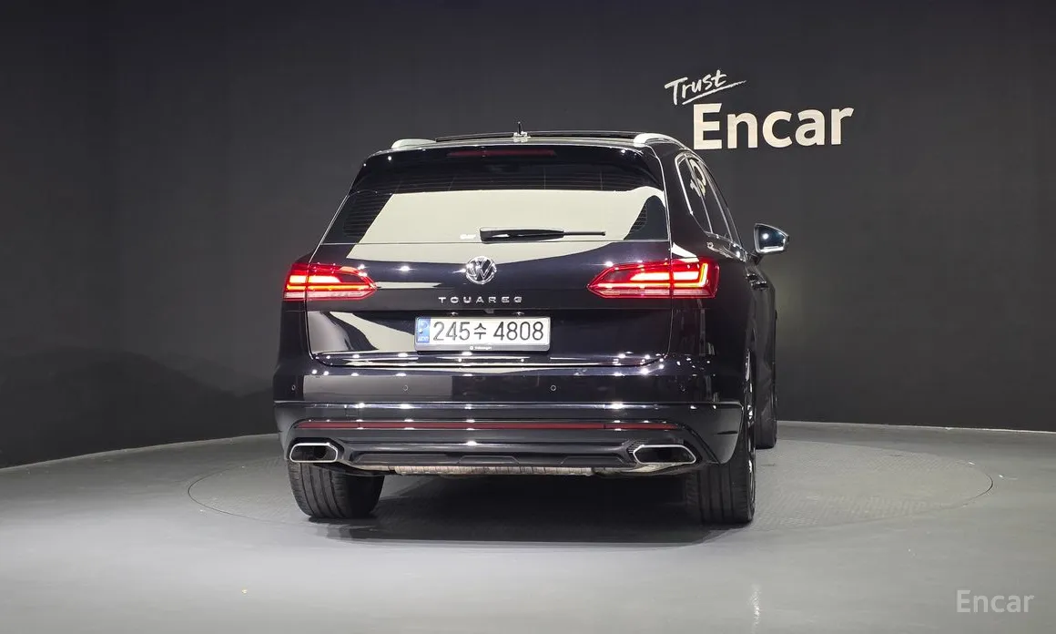 Фото 4 - Volkswagen Touareg