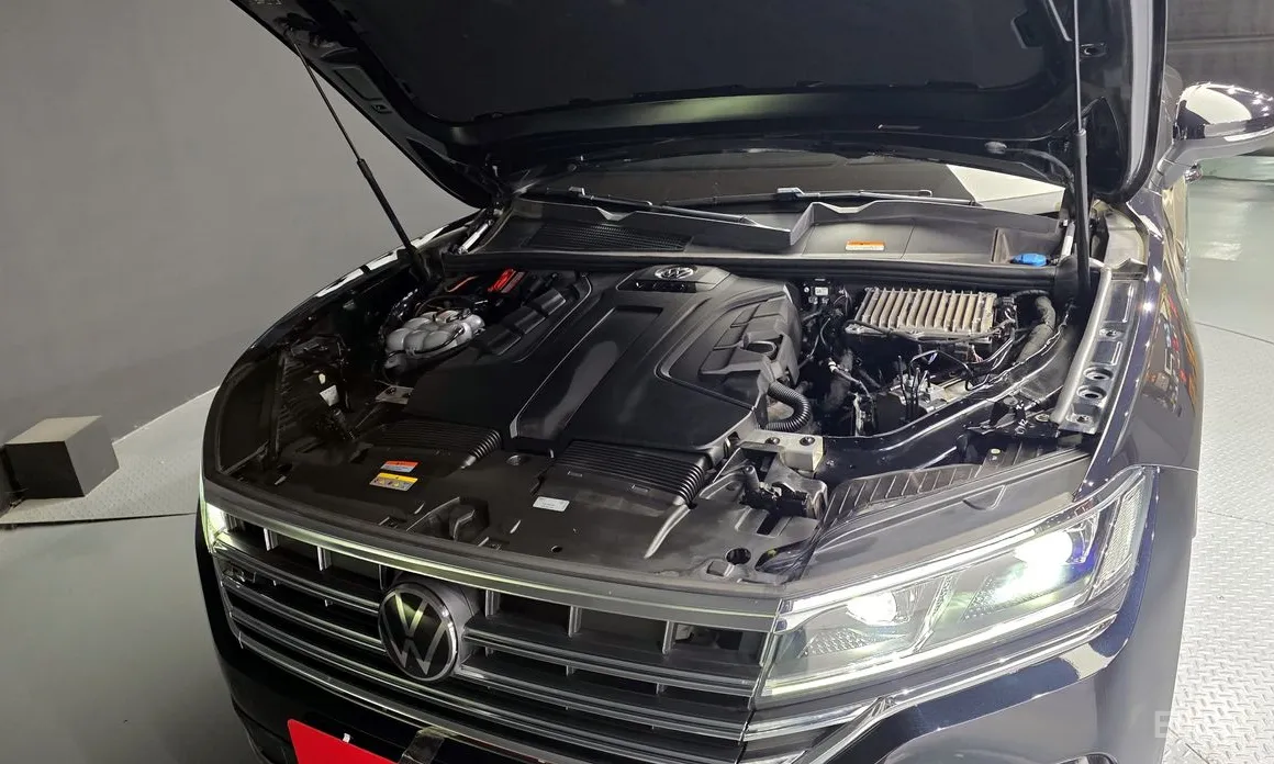 Фото 6 - Volkswagen Touareg