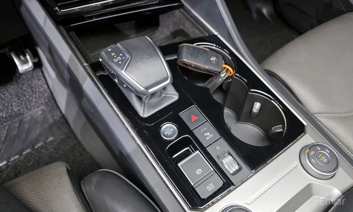 Фото 9 - Volkswagen Touareg