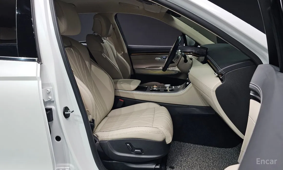 Photo 10 - Genesis GV70